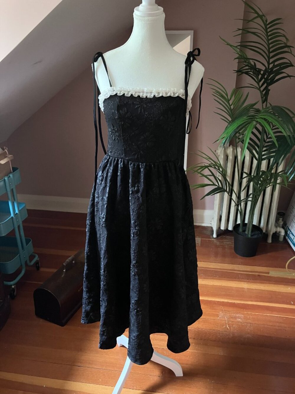 Black & white jacquard textured ruffle trim dress a line maxi sweeping skirt